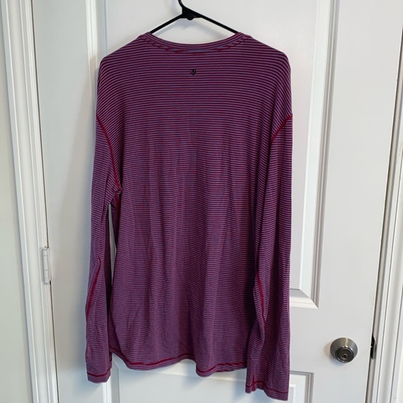 Lululemon Pocket Tee Longsleeve - Picture 3 of 4